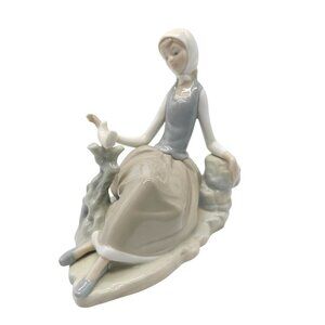 Lladro Porcelain Figurine Shepherdess with Dove Hand Made In Spain #4660